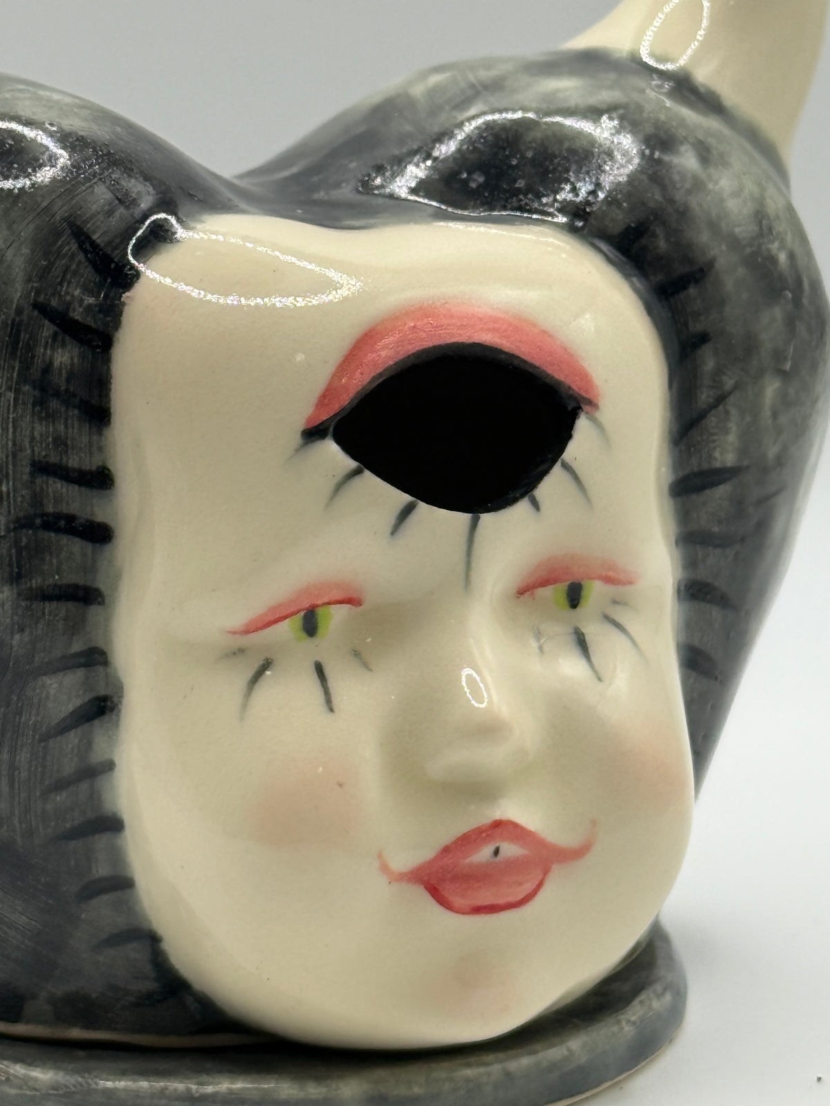 Doll face incense burner